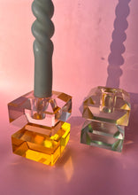 Lade das Bild in den Galerie-Viewer, Kerzenhalter Sunset aus Kristallglas von Hey Jules
