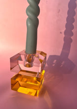 Lade das Bild in den Galerie-Viewer, Kerzenhalter Sunset aus Kristallglas von Hey Jules

